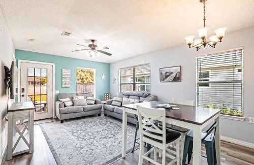 Gulf Breeze House | Surfside Cottage - Charming Quiet 3BD 2BA House - Private Beach Access, Close to Navarre Beach & Gulf Breeze Zoo