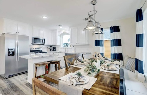 Surfside Beach House | 🌴Surfside Paradise #6-Amazing views, lift, EV chg🌴