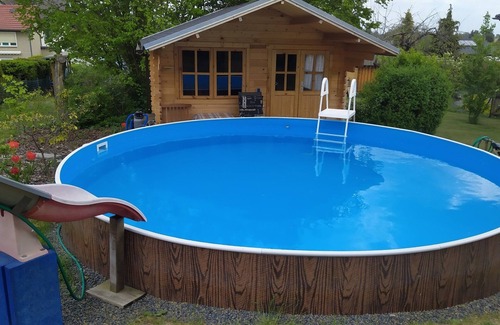 Oberhavel House | Surrounded by greenery - house with 3 bedrooms, terrace and large pool