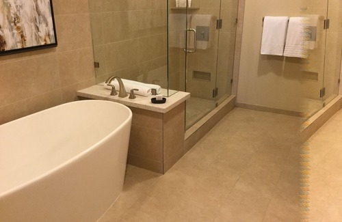 Truckee Resort | Surrounded by pine trees and mountains