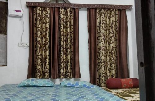 Varanasi Nagar Nigam House | Sushma Home stay