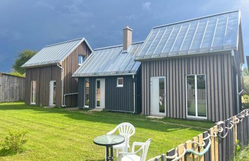 Pavilosta Ski Chalet | Svītrainās mājas