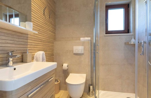 Gruda Cabin | Sveta Ana Lodges Olive lodge with pool