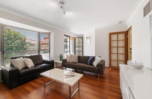 Applecross Apartment | Swan River Applecross Heathcote Park 1BR Villa