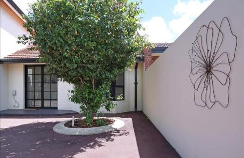 Applecross Apartment | Swan River Applecross Heathcote Park 1BR Villa