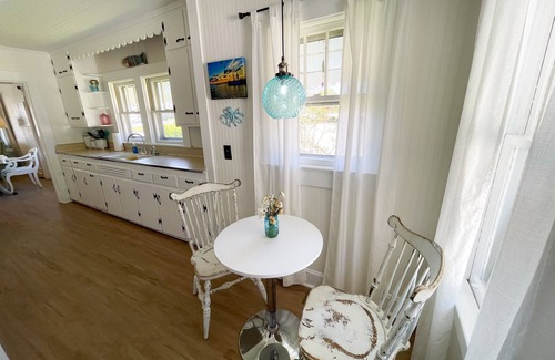 Swansboro House | Swanky Swan - 3BR/2BA, Swansboro close to downtown - short drive to Camp Lejeune