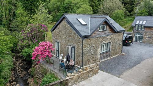 Cilybebyll House | Swansea Valley Holiday Cottages
