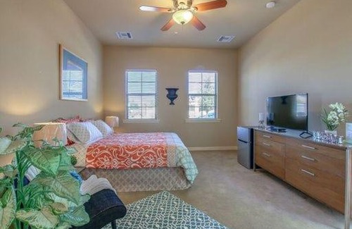 Litchfield Park House | Sweet Casita with Private Courtyard and Fire Pit! home