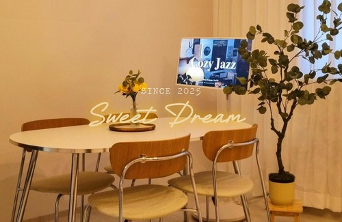 Daehangno Apartment | Sweet Dream