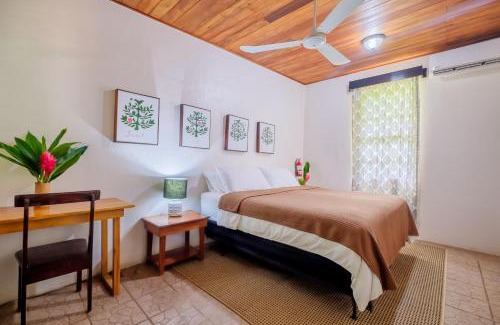 Negroman Cabin | Sweet Songs Jungle Lodge