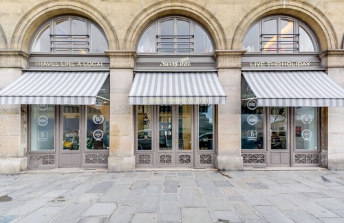 Paris City Center Apartment | Sweett | Amiral de Coligny