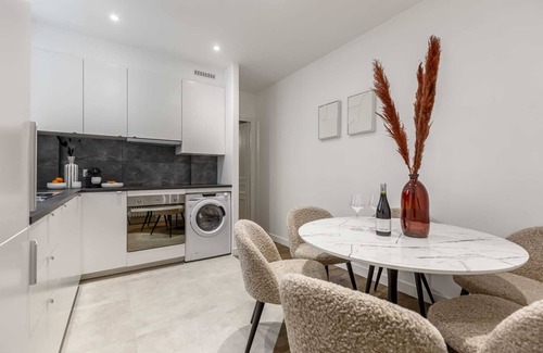 Faubourg-du-Roule Apartment | Sweett | Wagram Deluxe XI