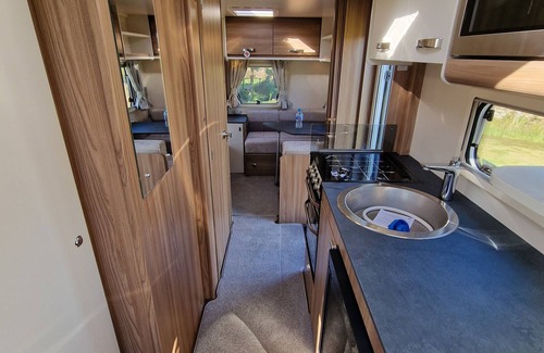 Cylch-Y-Garn Apartment | Swift Vogue Edition Caravan