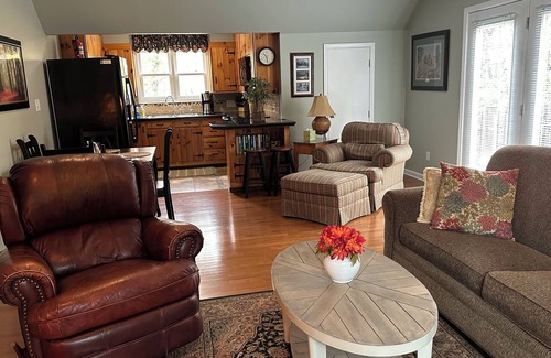 Lake Norman of Catawba Cottage | Swim, kayak or paddle board from our Beach!