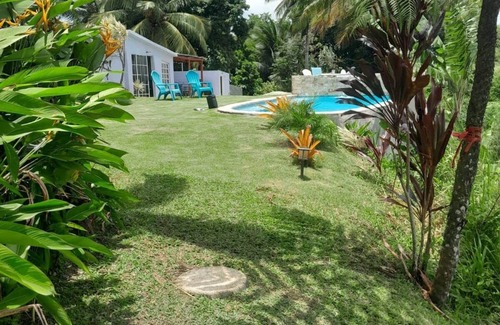 Tejas Apartment | Swim & Paint Art Retreat/Adventures