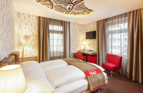 Hottingen Hotel | Swiss Night by Fassbind