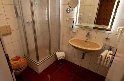 Pertisau Cottage | Swiss stone pine room - Golfvilla