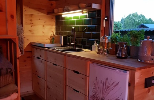 Muecke Cabin | Swiss stone pine TinyHouse by the lake