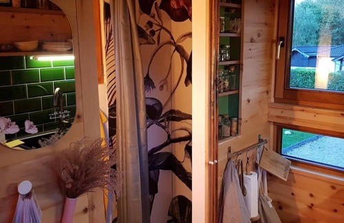 Muecke Cabin | Swiss stone pine TinyHouse by the lake