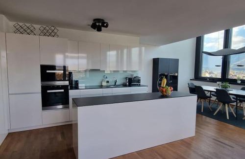 Thun Apartment | Switzerland Suite im 12. Stock