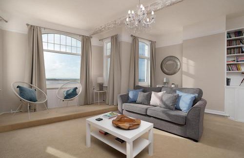 Deganwy House | Swn y Mor Deganwy