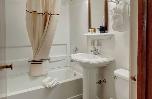 Custer Cabin | Sylvan Lake Lodge at Custer State Park Resort