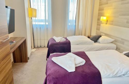Piotrkow Trybunalski Hotel | Symfonia