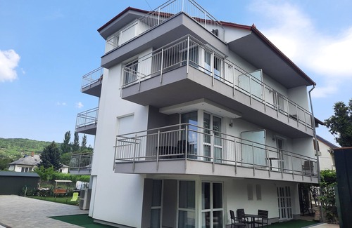 Balatonfured Apartment | Szőlőlugas Vendégház