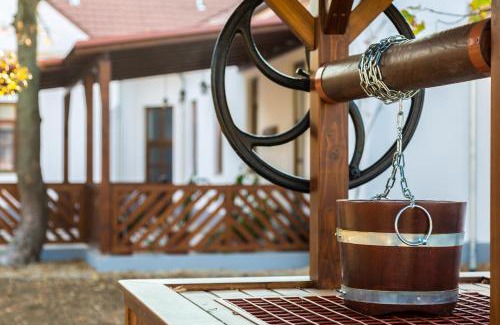 Ujkigyos Bed & Breakfast | Szent Imre Panzió