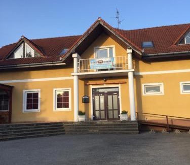 Bajansenye Bed & Breakfast | Tó Panzió Őrség Bajànsenye