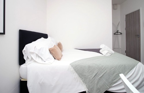 Penylan Apartment | Tŷ Suites Aparthotel