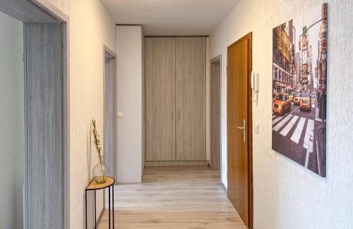 Duisburg Sud Apartment | T&K Apartments near Messe Fair Trade Düsseldorf und Airport EG
