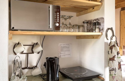 Plettenberg Bay Bed & Breakfast | T'Niqua Stable Inn