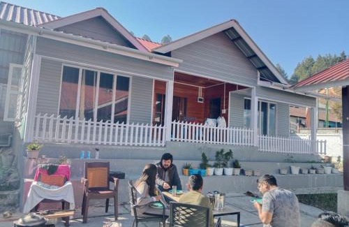 Along House | T.P Homestay