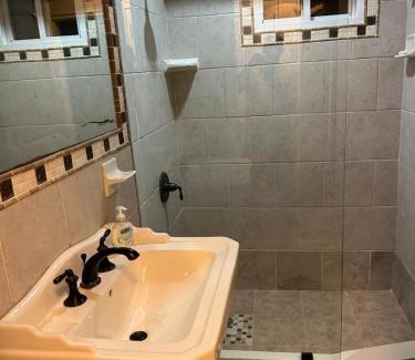 Elmont House | T Two Bedrooms House with Private Entrance, One block walk to UBS Arena!