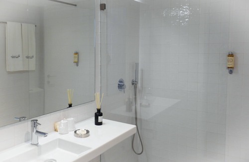 Ponta Delgada Bed & Breakfast | T0 Hotel Ponta Delgada Pero Teive Bay