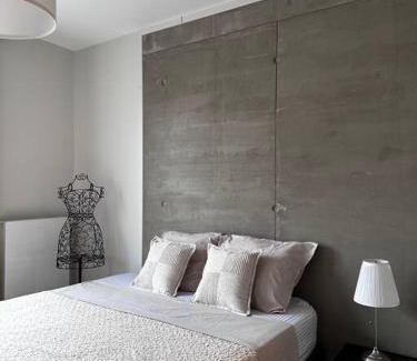 12th Arrondissement Apartment | T2 balcon 3 mn à pied métro8 et T3