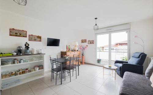 Quint-Fonsegrives Apartment | T2 Calme & Charmant proche de Toulouse - A 2min du Campus TBS