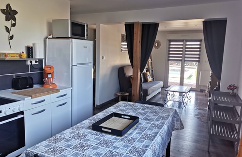 Courthezon House | T2 independent with swimming pool