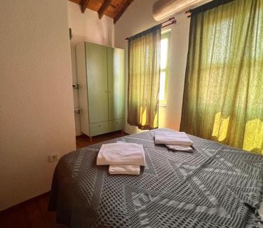 Ayvalik City Center House | Taş Bahçe