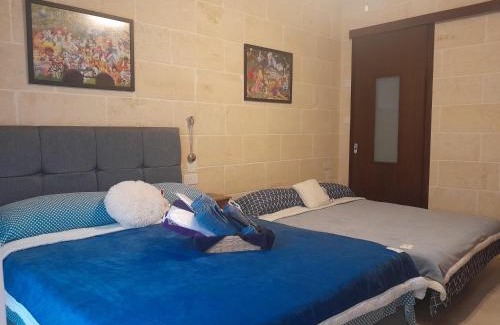 Ggantija House | Ta Naqċil