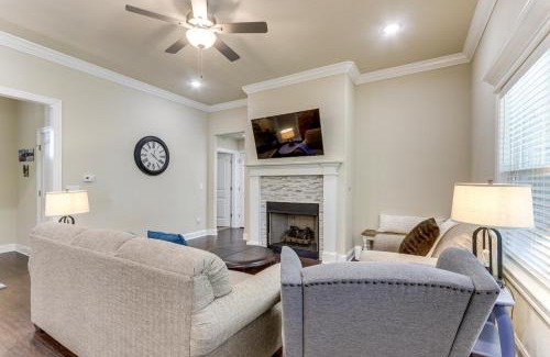 Holiday Island House | Table Rock Lake Retreat Walk to Shore!
