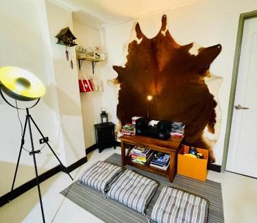 Tagaytay Apartment | Tagaytay Swiss cabin Netflix/Wifi/Parking