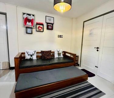 Tagaytay Apartment | Tagaytay Swiss cabin Netflix/Wifi/Parking