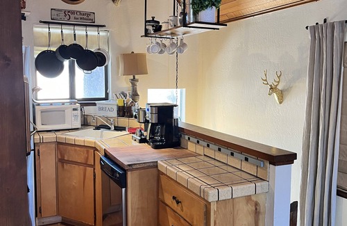 Serene Lakes Cabin | Tahoe Calm — Serene Lakes Waterfront Cabin