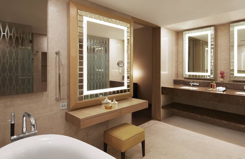 Vile Parle East Hotel | Taj Santacruz