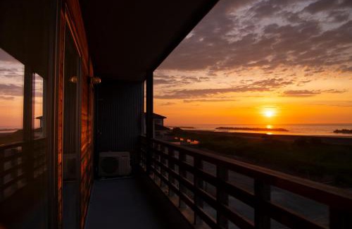 Takahagi Villa | Takahagi Base海まで30秒ペットOK寝室3部屋テントサウナ有り