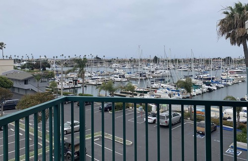 Hollywood Condo | Take Advantage of Our Spring Special! Book Now thru June and get a 15% discount!