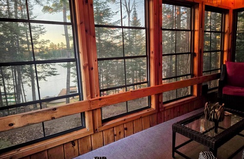 Presque Isle Cabin | Take in the View/Cozy Cabin on the Lake nMinutes from Boulder Jct & Bike Trailsn