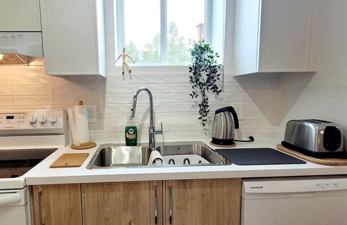 Maple Ridge House | Take it easy at this tranquil getaway Kanaka Springs ,nature lovers paradise.